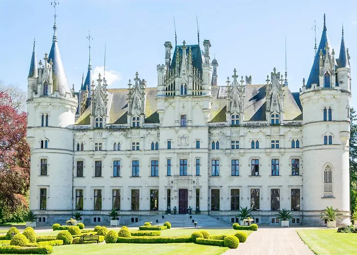 Belliloire, A La Campagne 3*