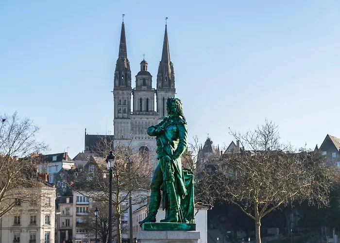 Belliloire, A La Campagne 3* Belligné